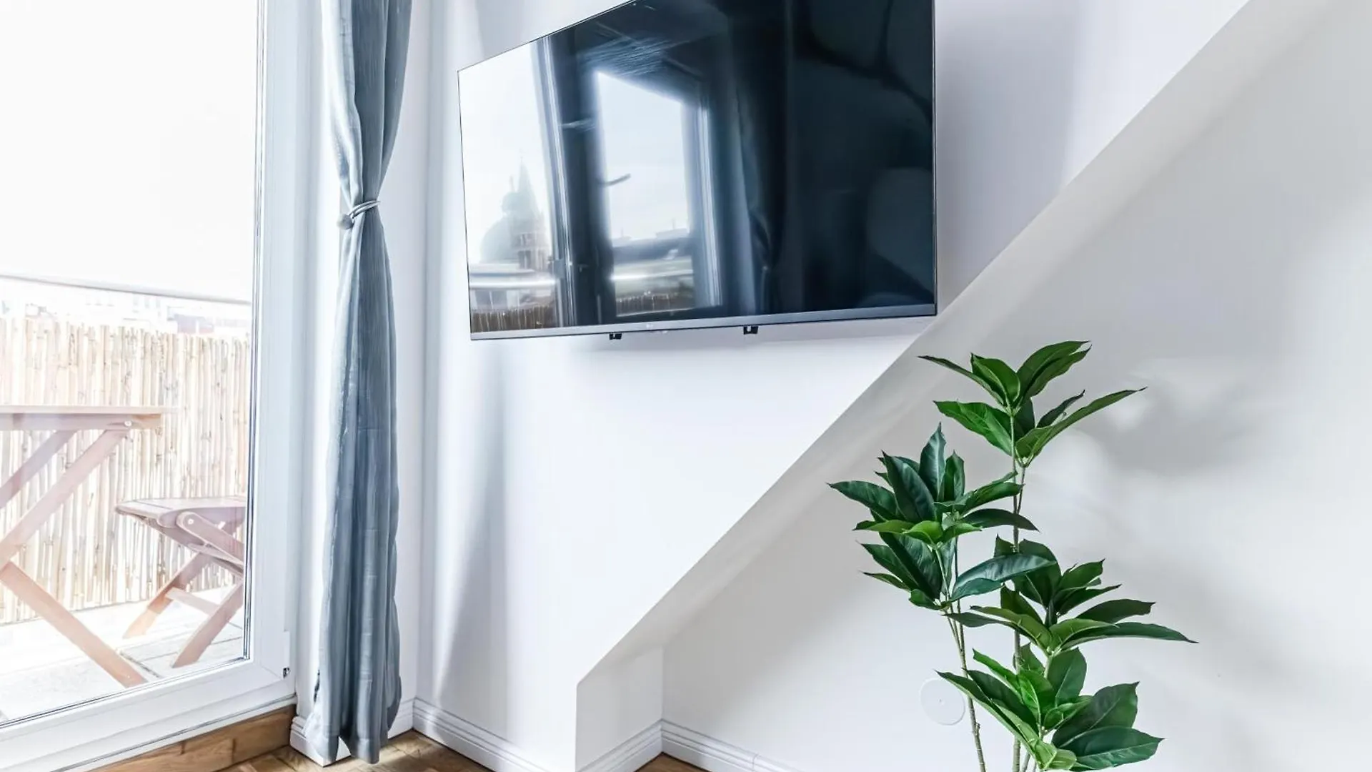 Luxury 2Br And 1Lr Apartment With Balcony - 9 Min To Center Vienna Austria
